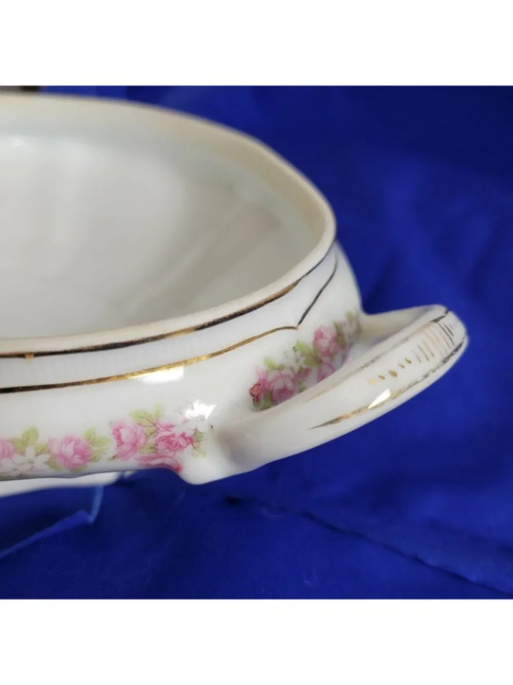 Soup Tureen Vienna Austria Roses Victorian cottage ornate elegant vtg heirloom